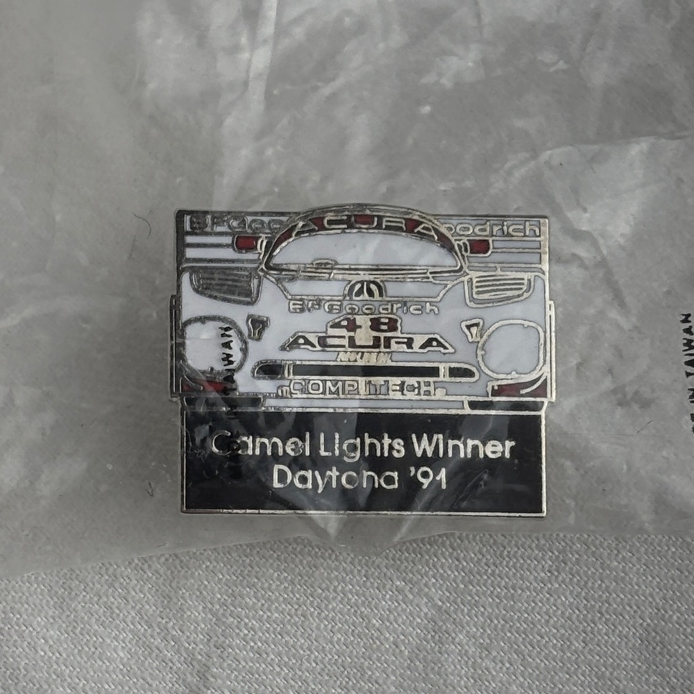 Vintage Acura Comptech 1991 Race Team Victory Camel Lights Class Pin